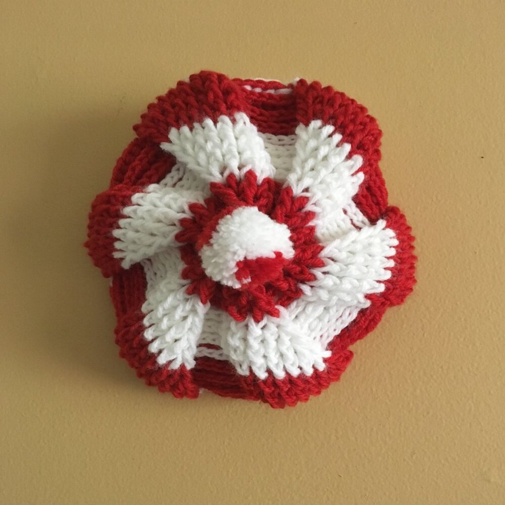 Crochet beret, Handmaid soft hat, Beret with pom pom